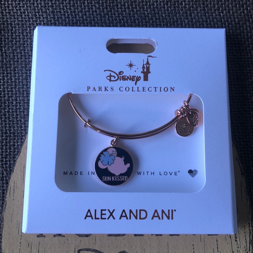 NWT Sun Kissed Minnie Alex and Ani Bracelet